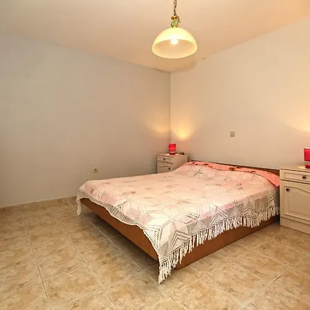 Aleksandra Apartment